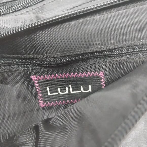 LULU BLACK WRISTLET WITH FAUX CRYSTALS. - Picture 3 of 11